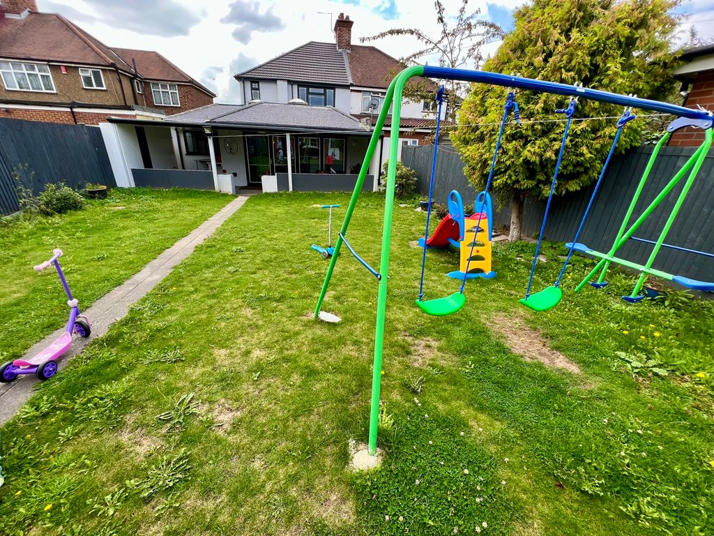 Property photo 2 of 5