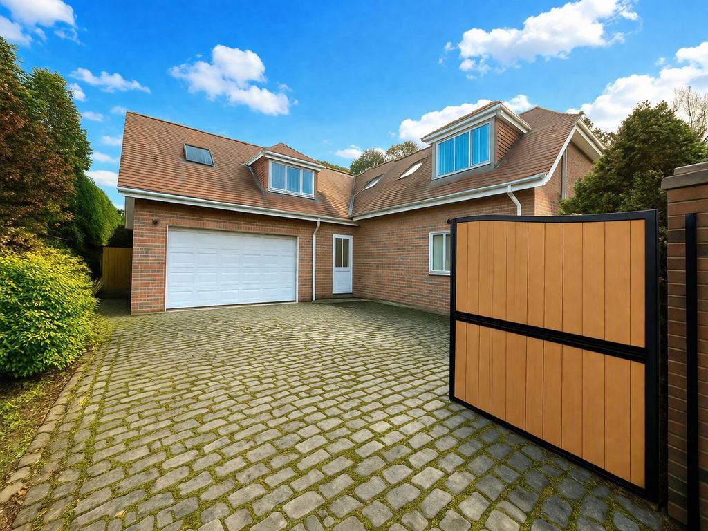 Property photo 1 of 34