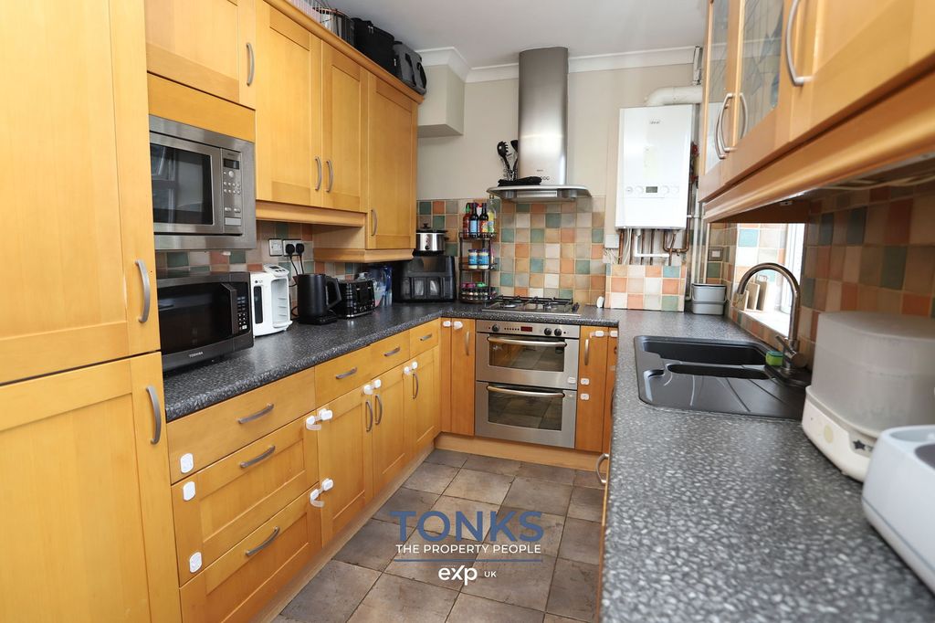 Property photo 2 of 12