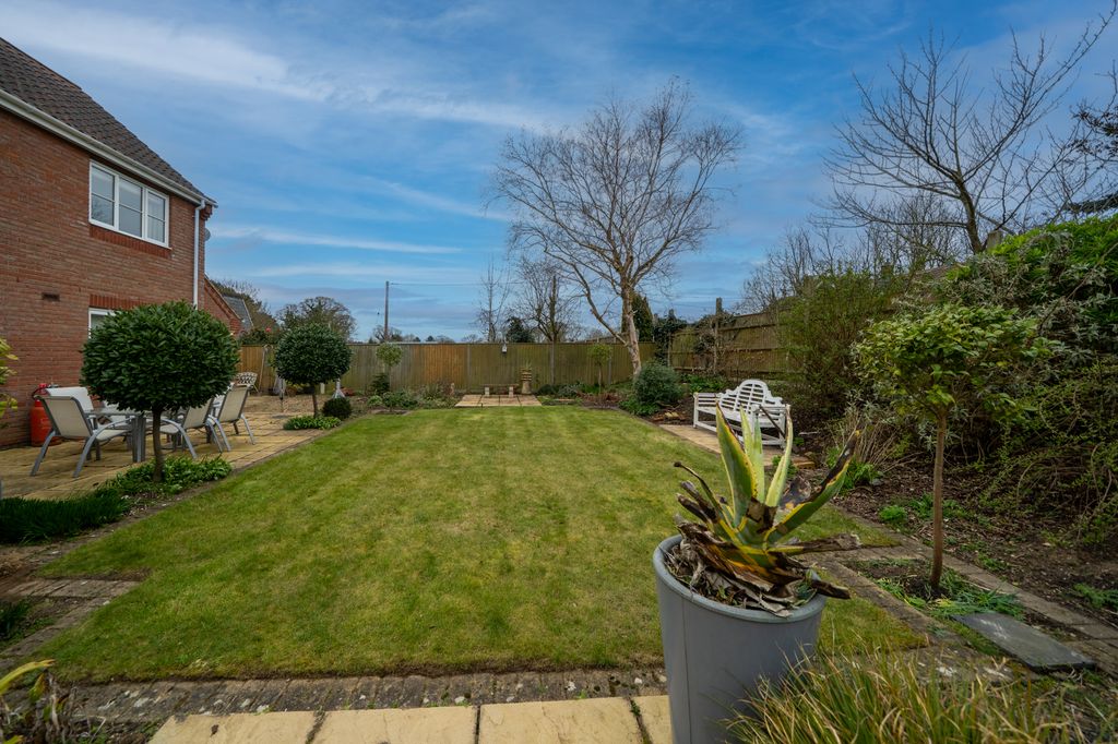 Property photo 3 of 27 Dsc09996-Hdr-Edit