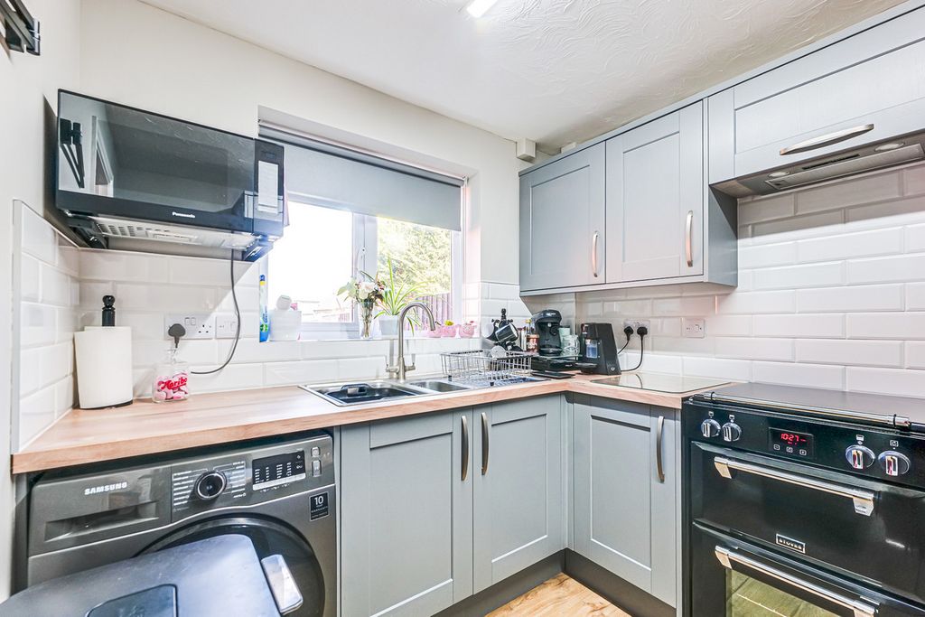 Property photo 3 of 15