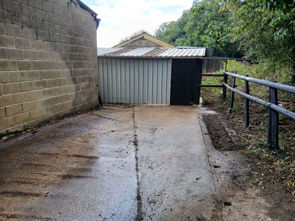 Property photo 1 of 4