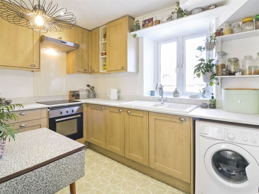 Property photo 2 of 17 Picture No. 09