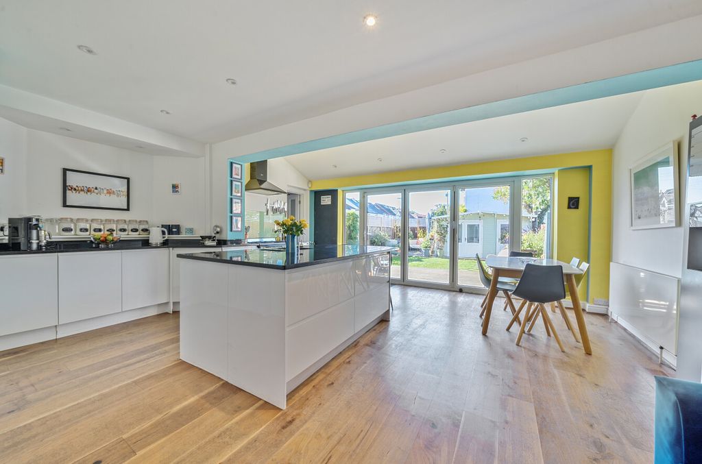 Property photo 2 of 20 Picture 2