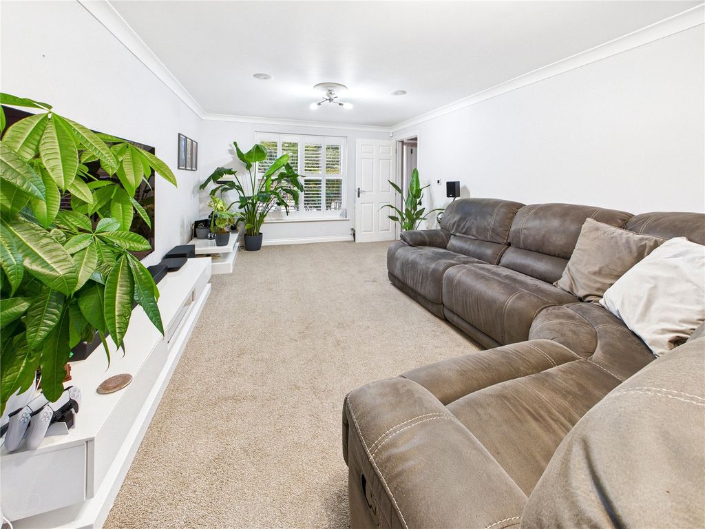 Property photo 3 of 27 Picture 3