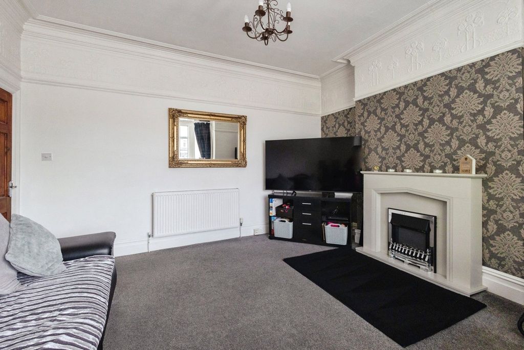 Property photo 3 of 22 Pbox-Img.Jpg