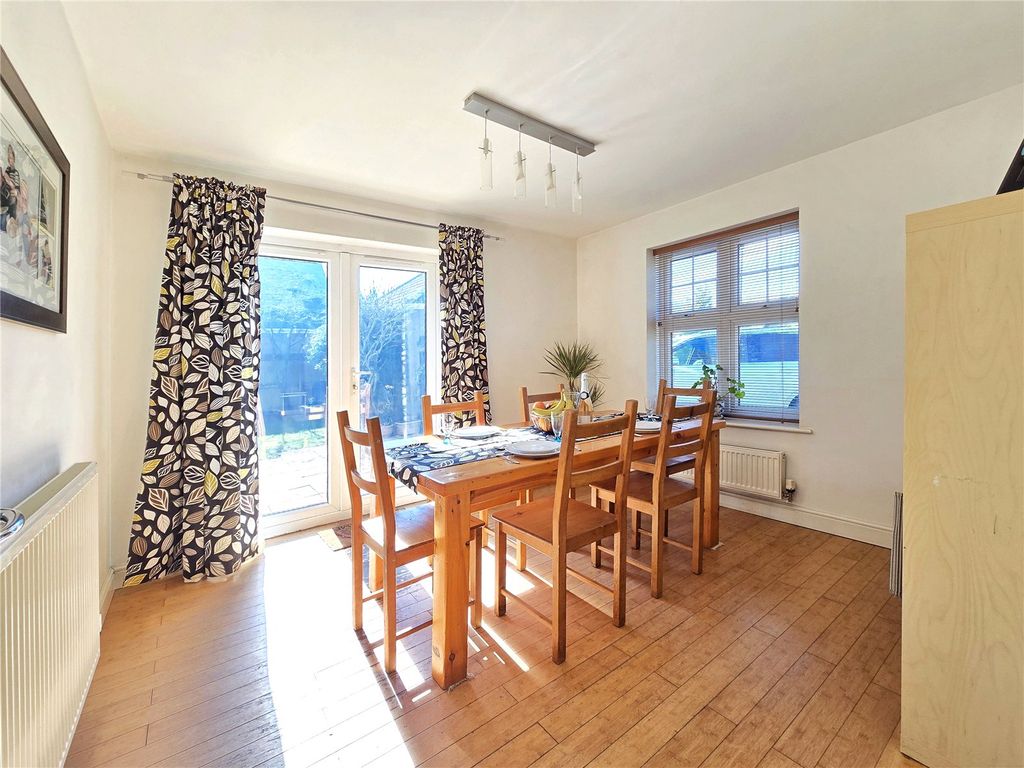 Property photo 3 of 21 Dining Room