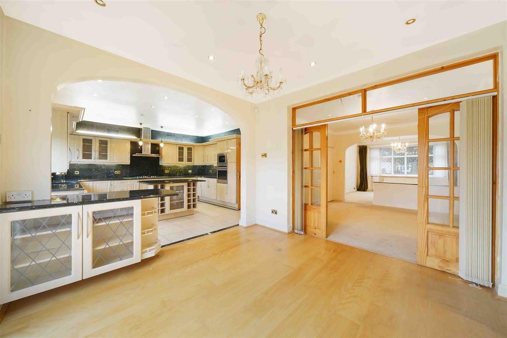Property photo 2 of 14 Kitchen/ Diner