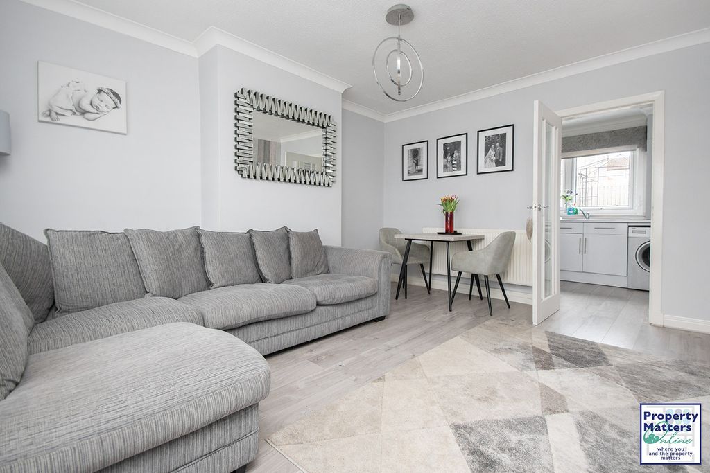 Property photo 1 of 18 3 Bedroom Terraced