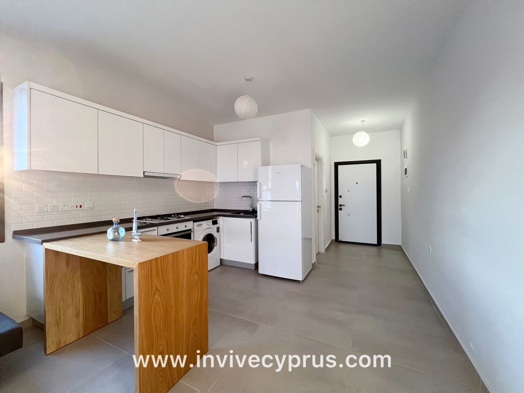 Property photo 3 of 33