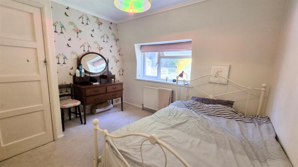 Property photo 3 of 10 Bedroom