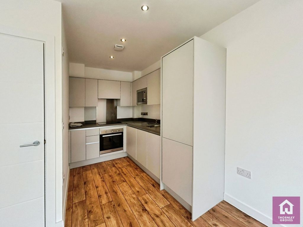 Property photo 3 of 9 Picture No. 12