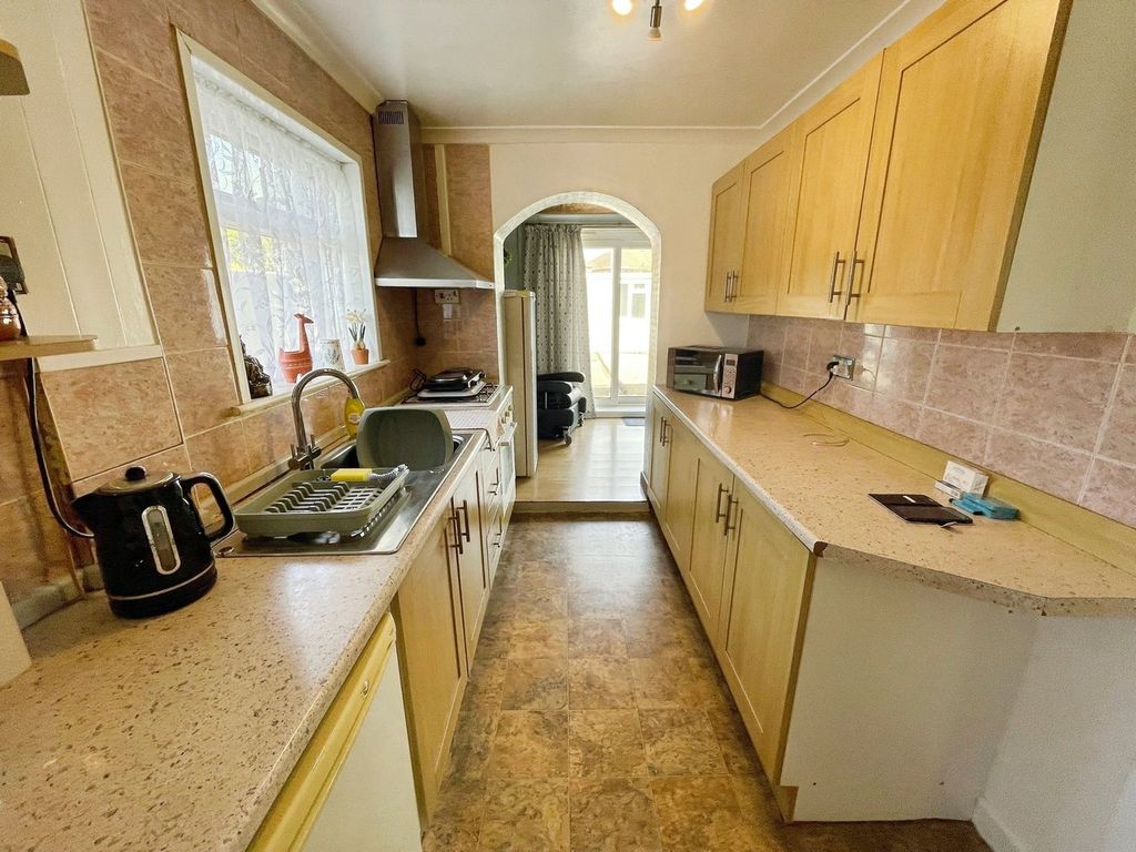 Property photo 3 of 22