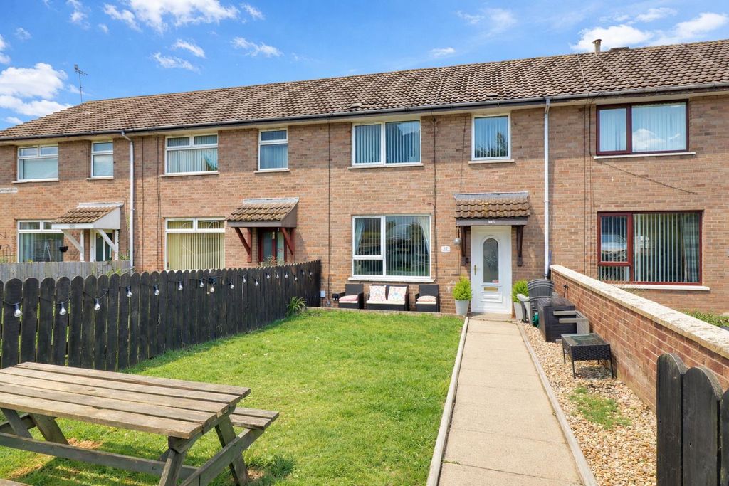 Property photo 1 of 19 Entrance