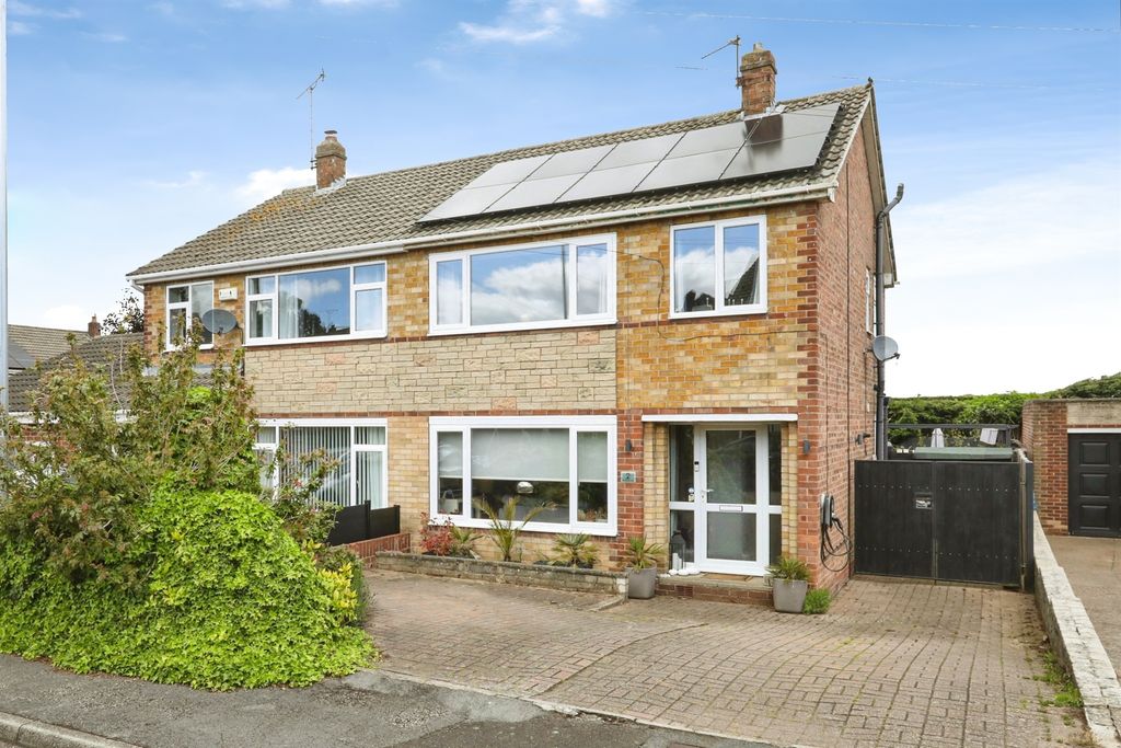 Property photo 1 of 21