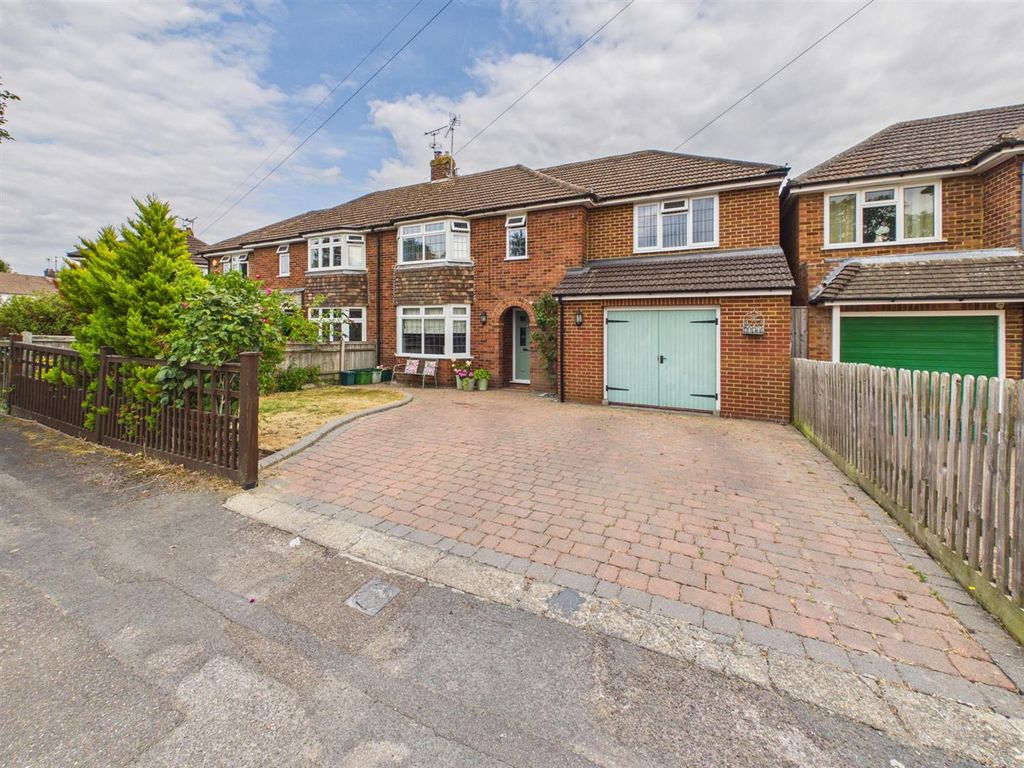 Property photo 1 of 17 Cam05510G0-Pr0266-Still017.Jpg