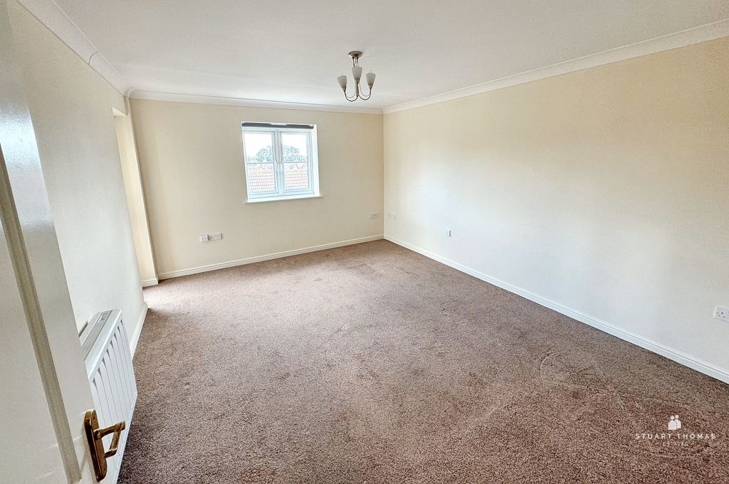 Property photo 3 of 6 3-2