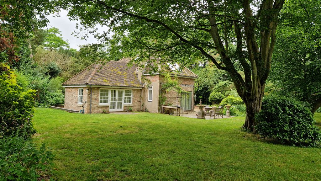 Property photo 2 of 12