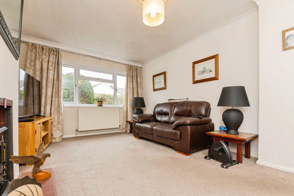 Property photo 3 of 12 Living Room