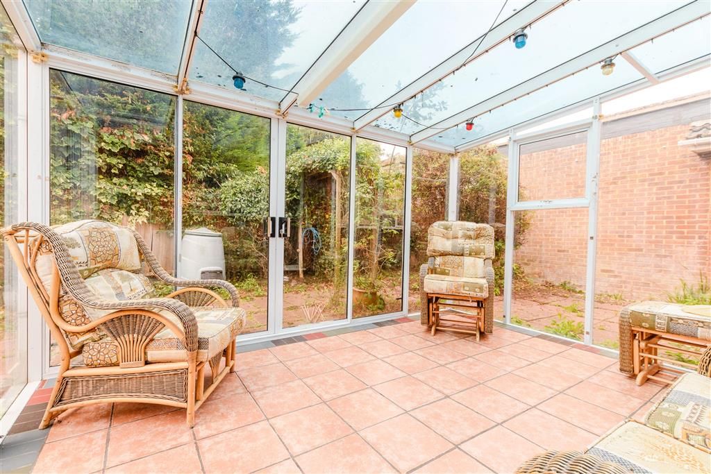 Property photo 3 of 9 Conservatory