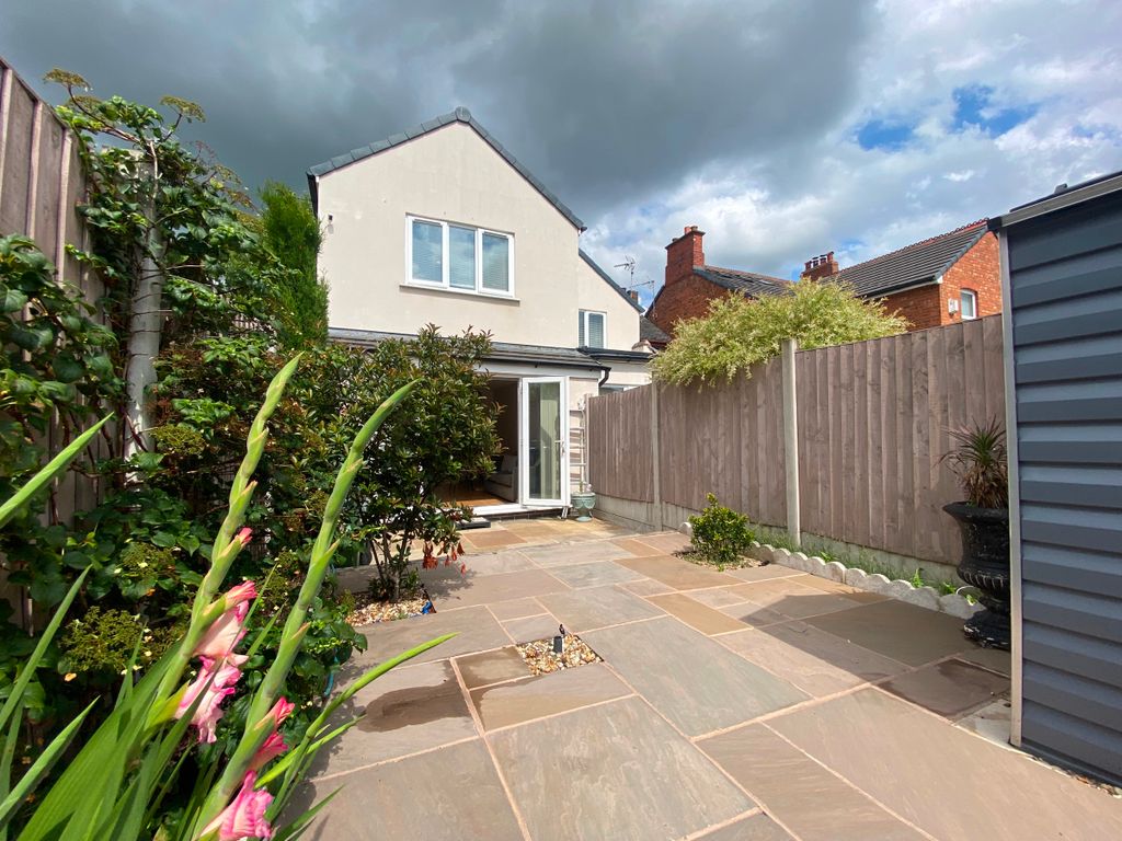 Property photo 1 of 31