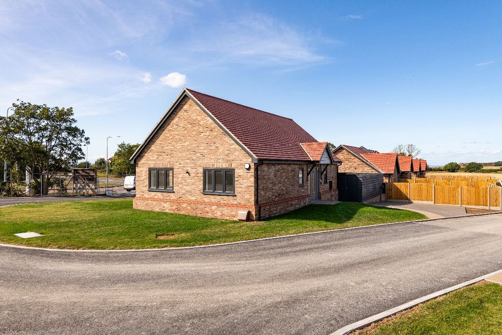 Property photo 2 of 24