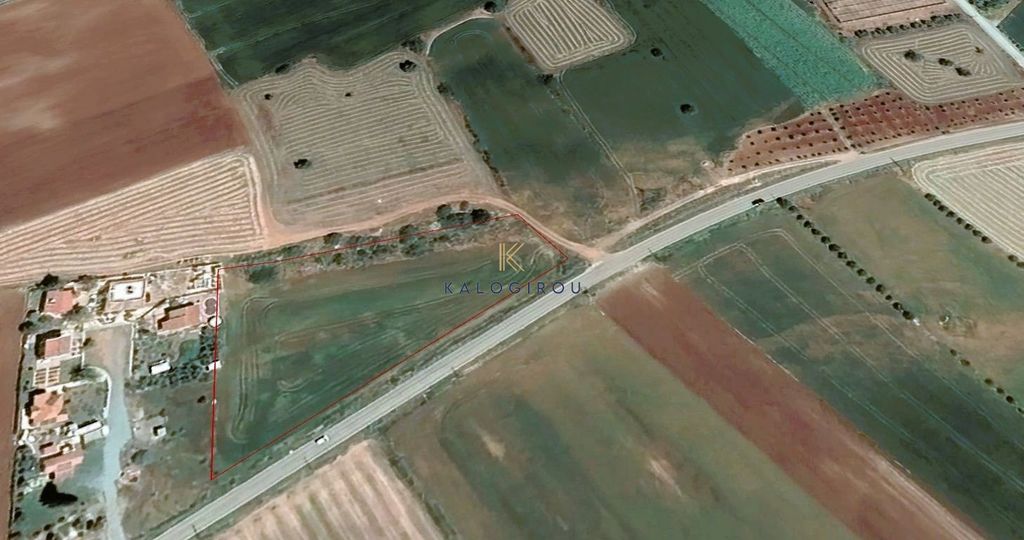 Property photo 1 of 3