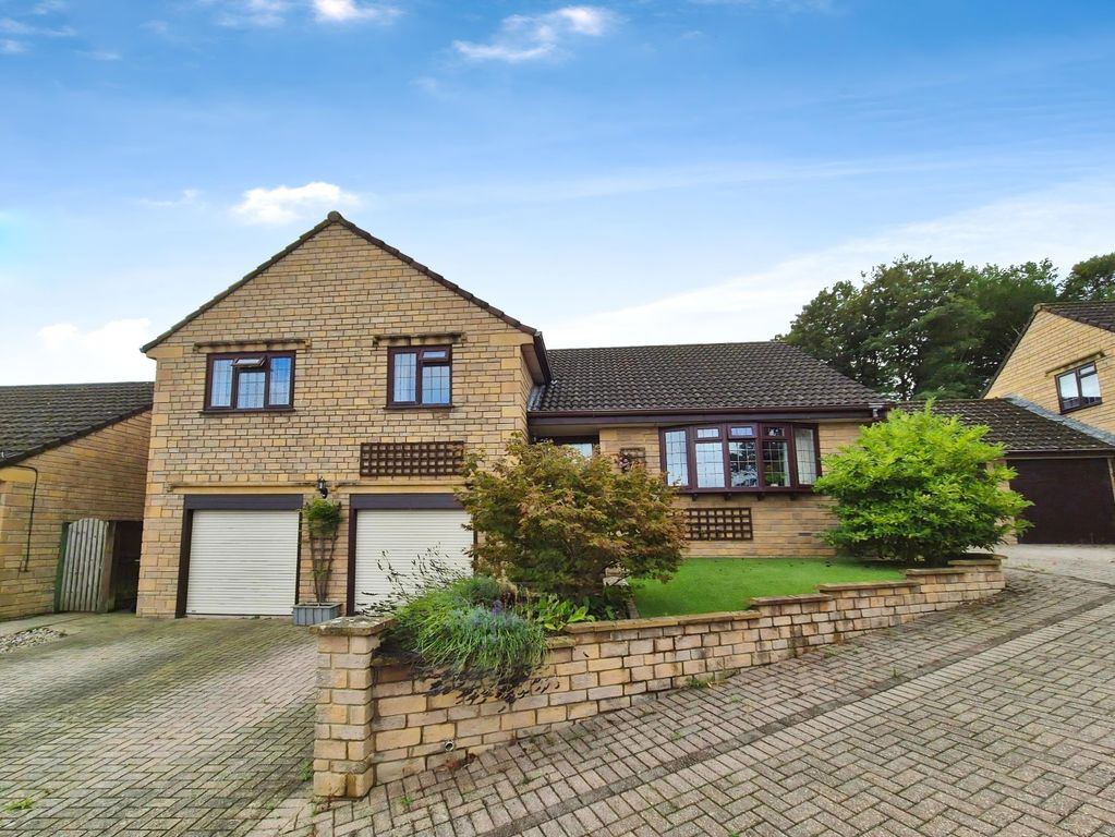 Property photo 1 of 35