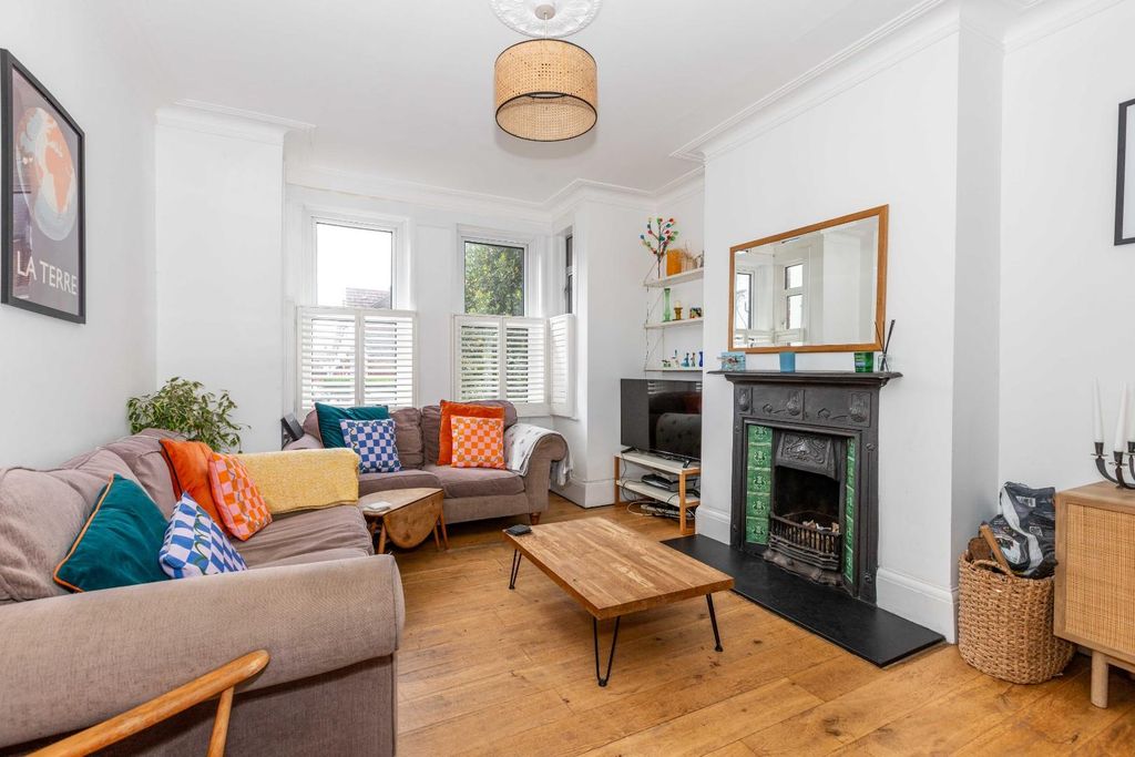 Property photo 2 of 20 Montgomery-06.Jpg
