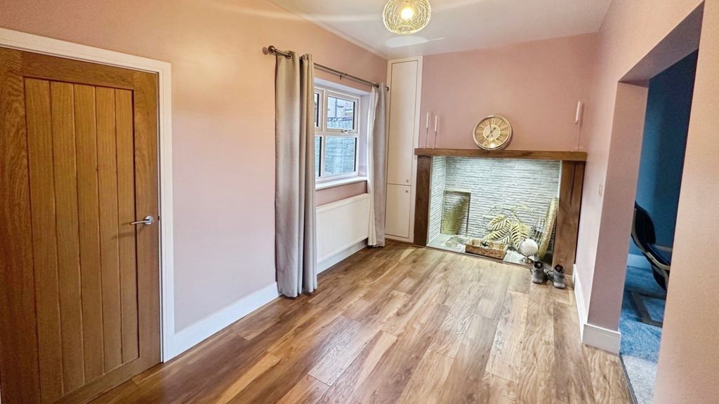 Property photo 3 of 13 Dining Room