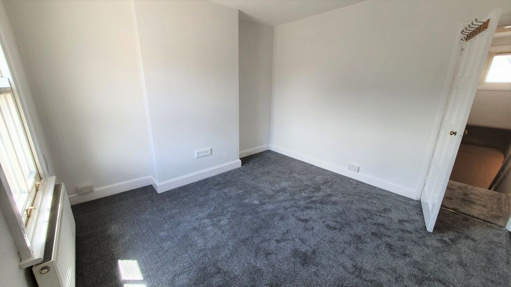 Property photo 3 of 6 Gallery