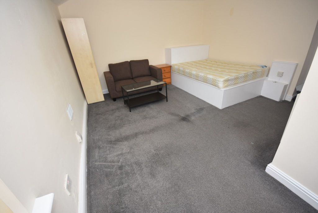 Property photo 2 of 7 Photograph 3