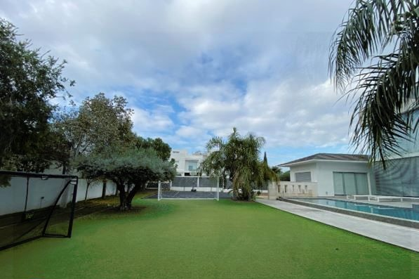 Property photo 1 of 26