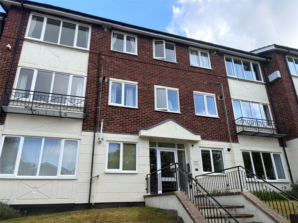 Property photo 1 of 8 External