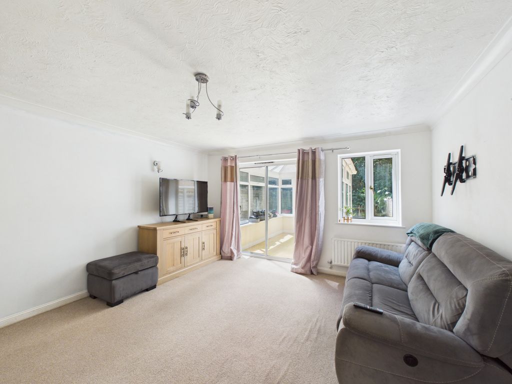 Property photo 3 of 11 Gallery