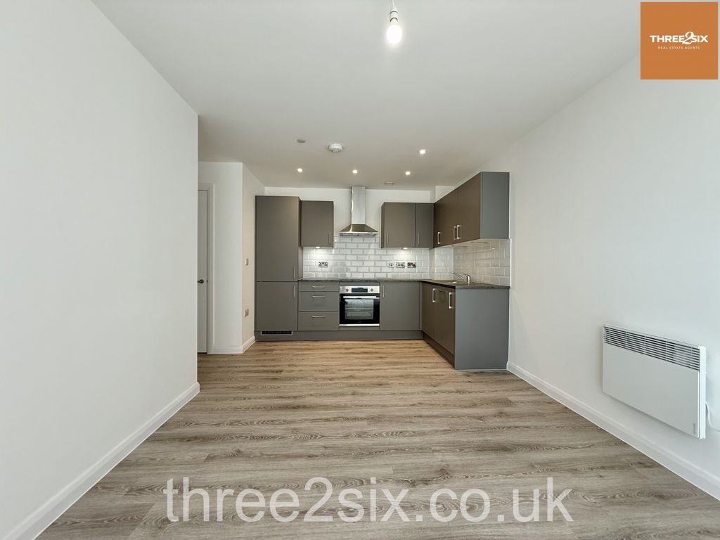 Property photo 2 of 9 Kitchen