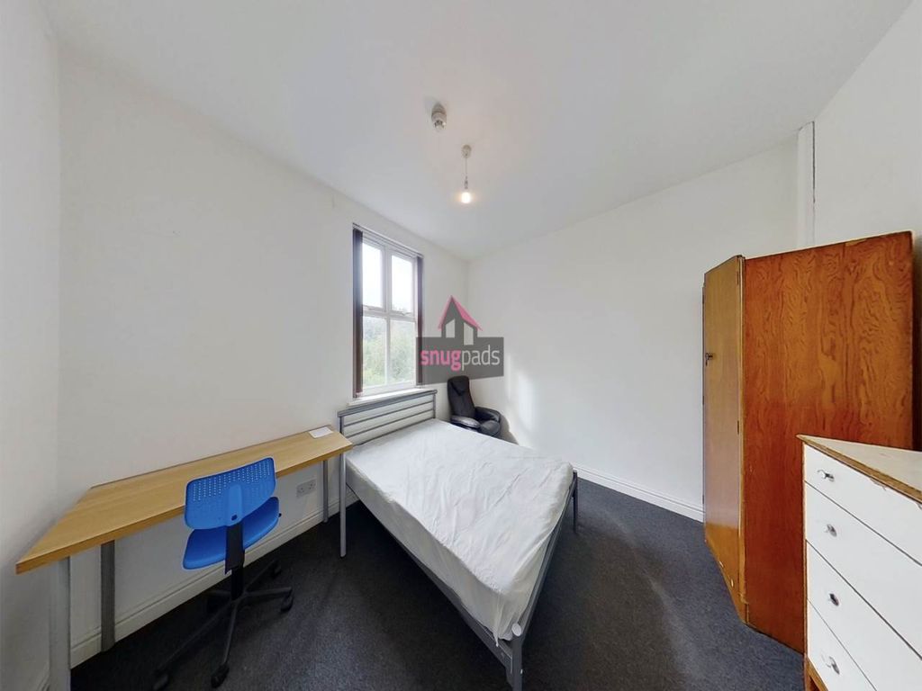 Property photo 2 of 12 R4