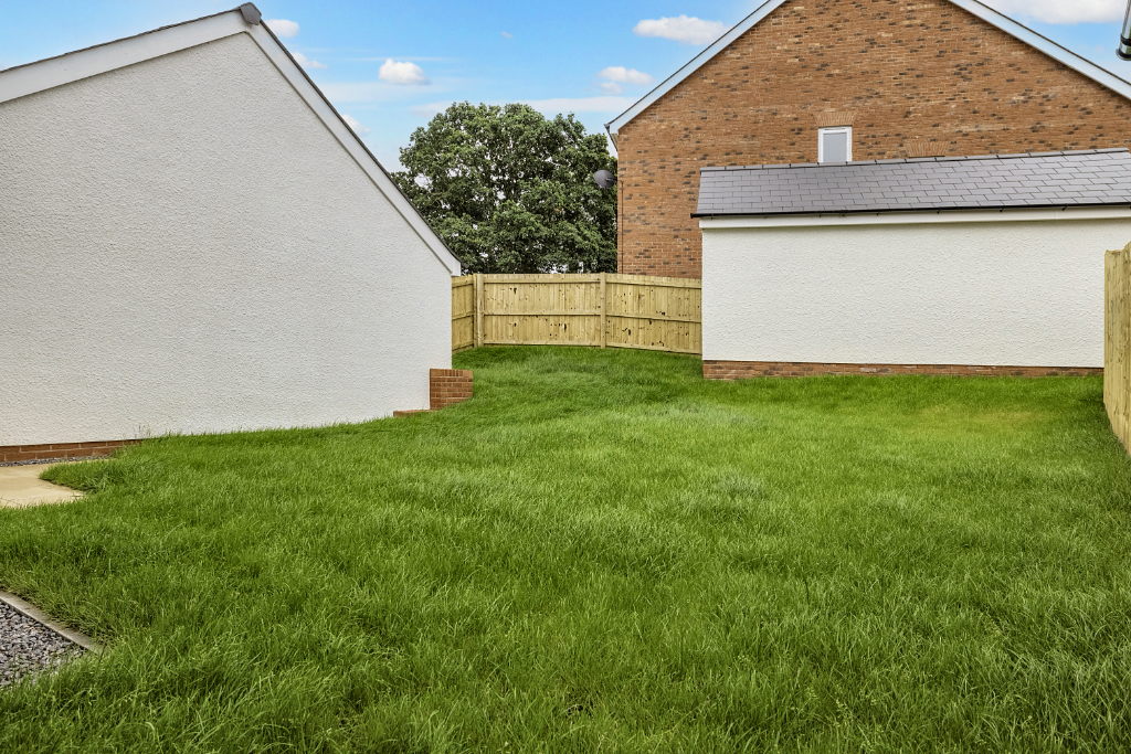 Property photo 2 of 11 Plot 30-4 (Portal Size)