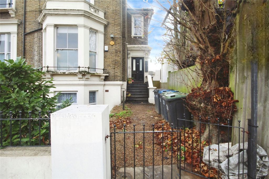 Property photo 1 of 9 External