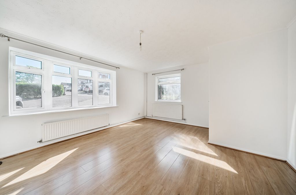 Property photo 3 of 15 12820102