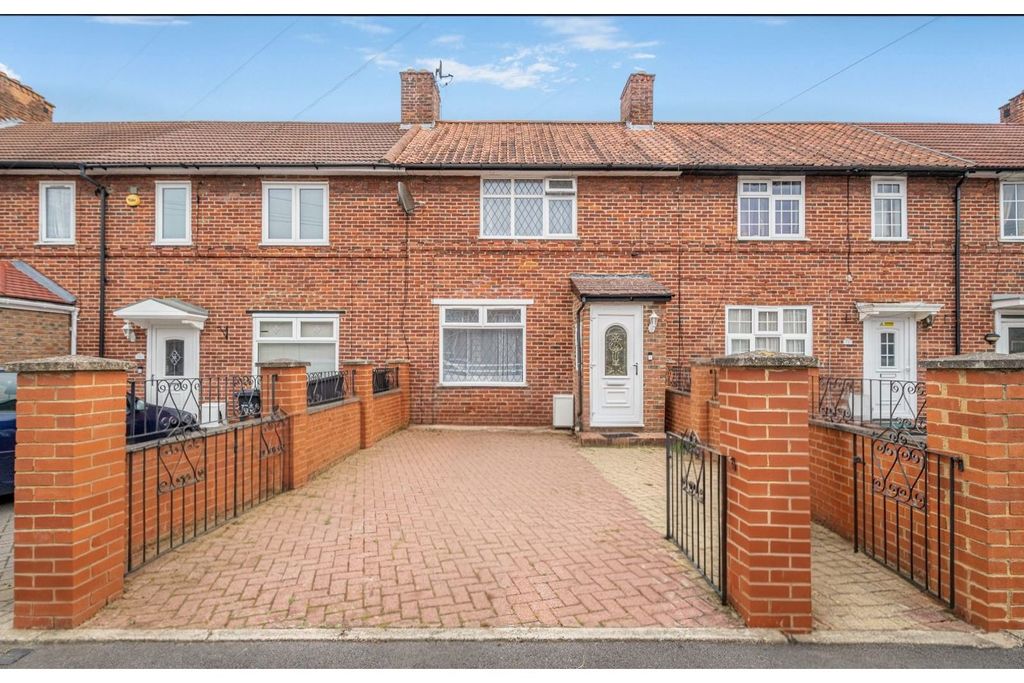 Property photo 1 of 12