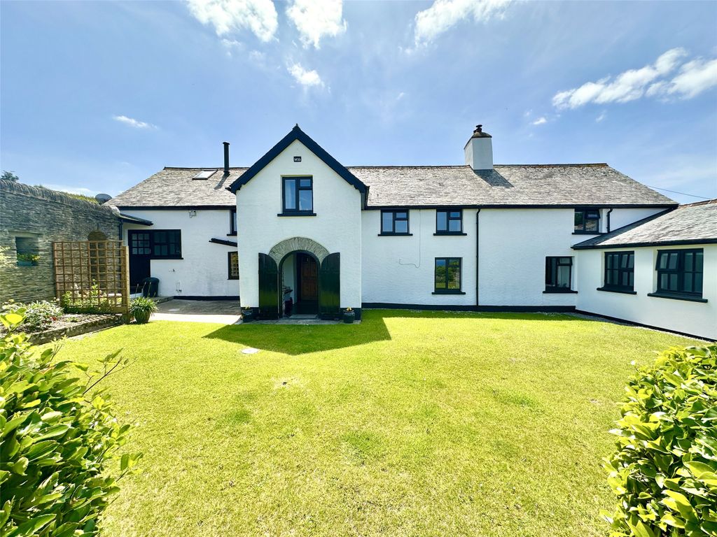 Property photo 3 of 58 Picture No. 06