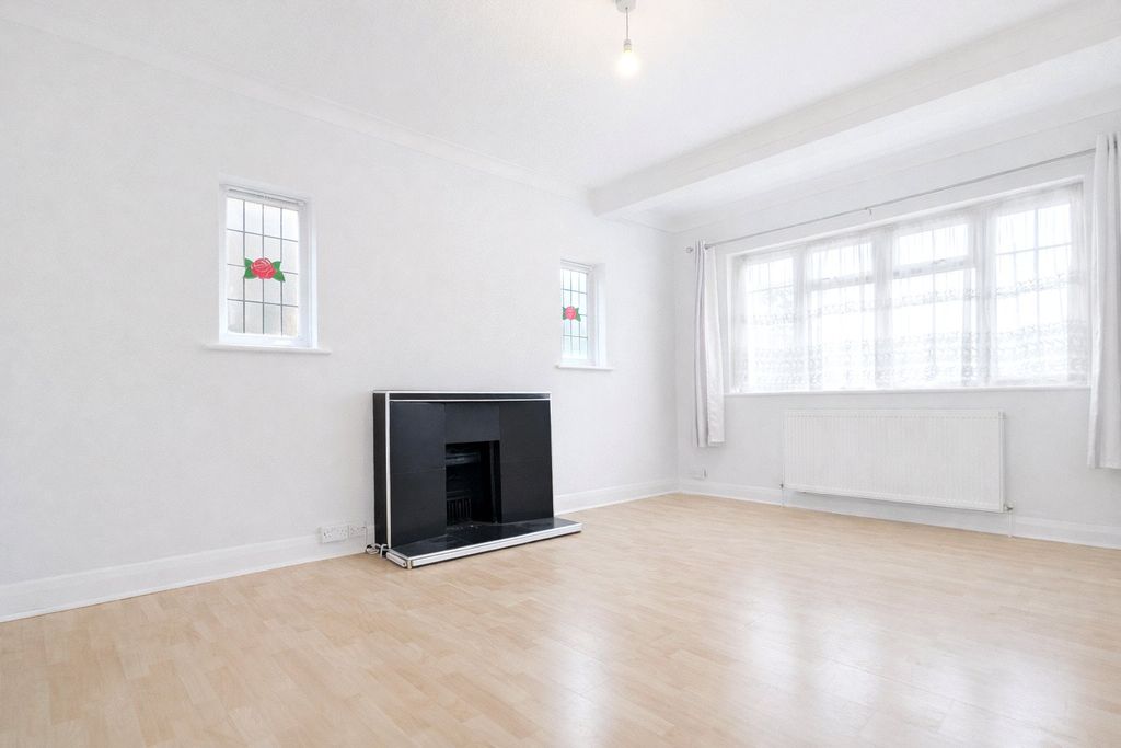 Property photo 2 of 7 Picture No. 12