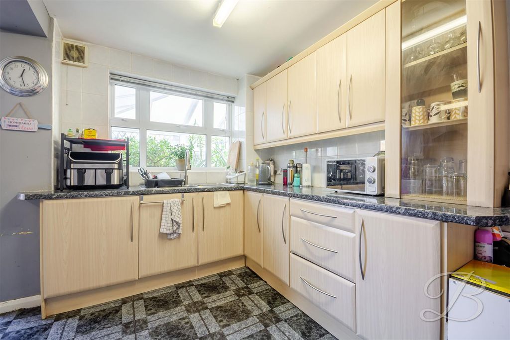 Property photo 3 of 38 Ccltd-10.Jpg