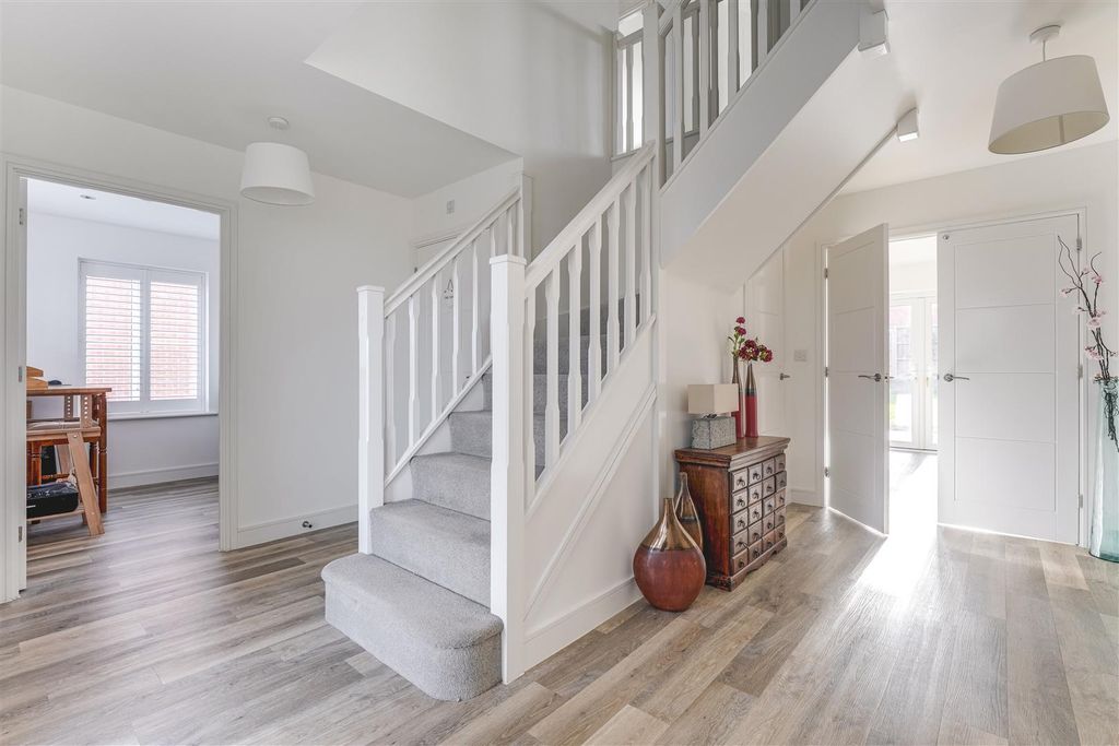 Property photo 3 of 27 Camplin Road-22.Jpg