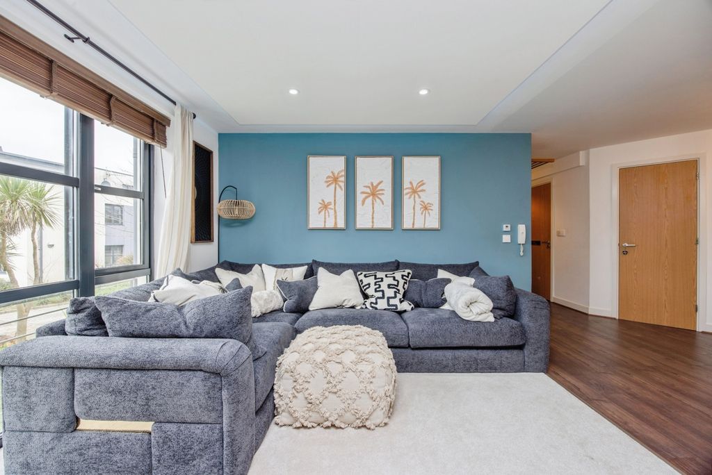 Additional image 10 of 2 bed flat for saleSandy Hill, St. Austell, Cornwall PL25