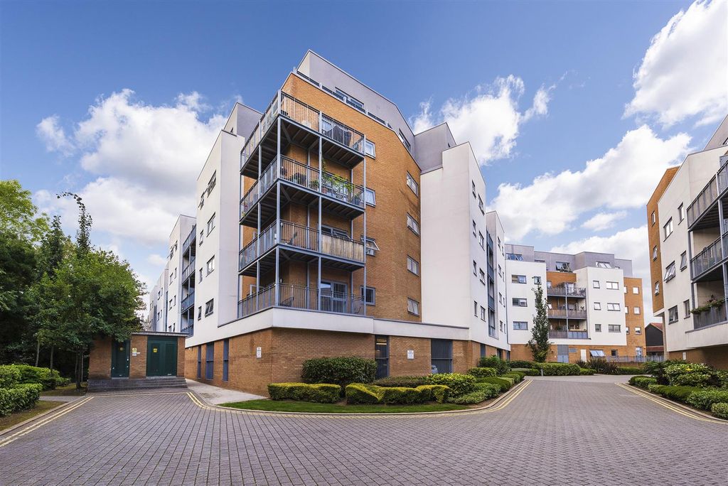 Property photo 1 of 10 Azur Court 001.Jpg