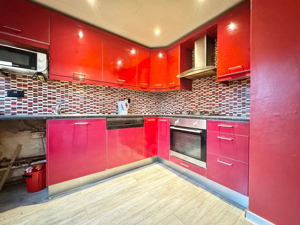 Property photo 2 of 20 Colonsay Road Kitchen 2