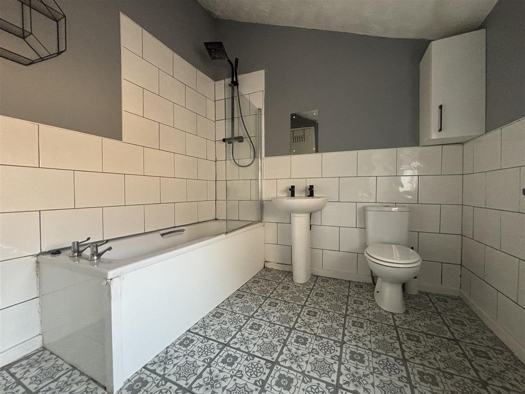 Property photo 2 of 8 Photo 06-11-2025, 09 06 40.Jpg