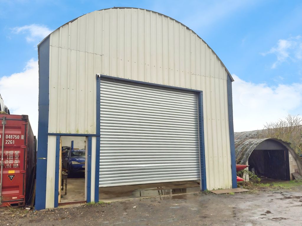 Property photo 1 of 4